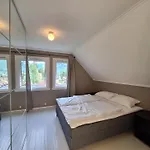 Hus I *