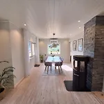 Hus I سترين